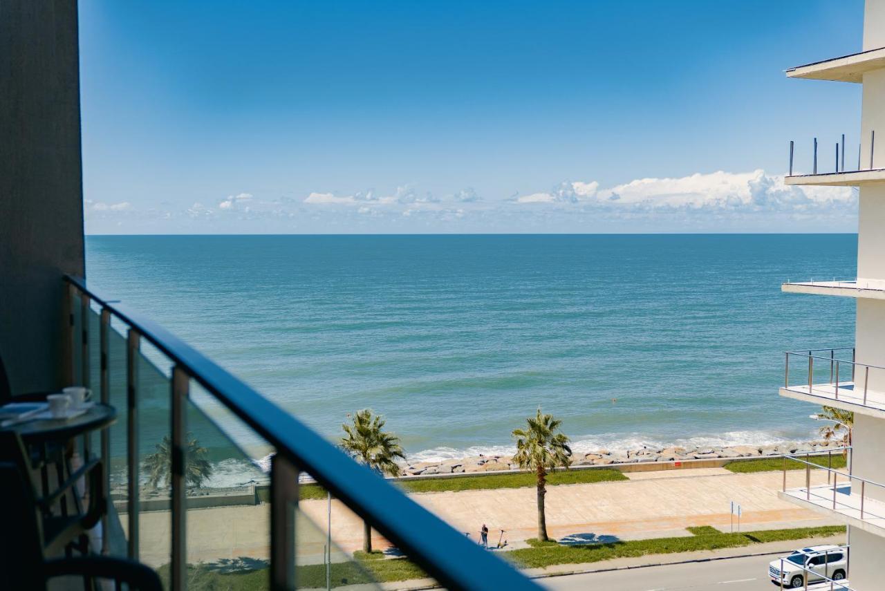 G-Point New Beach Μπατούμι Εξωτερικό φωτογραφία