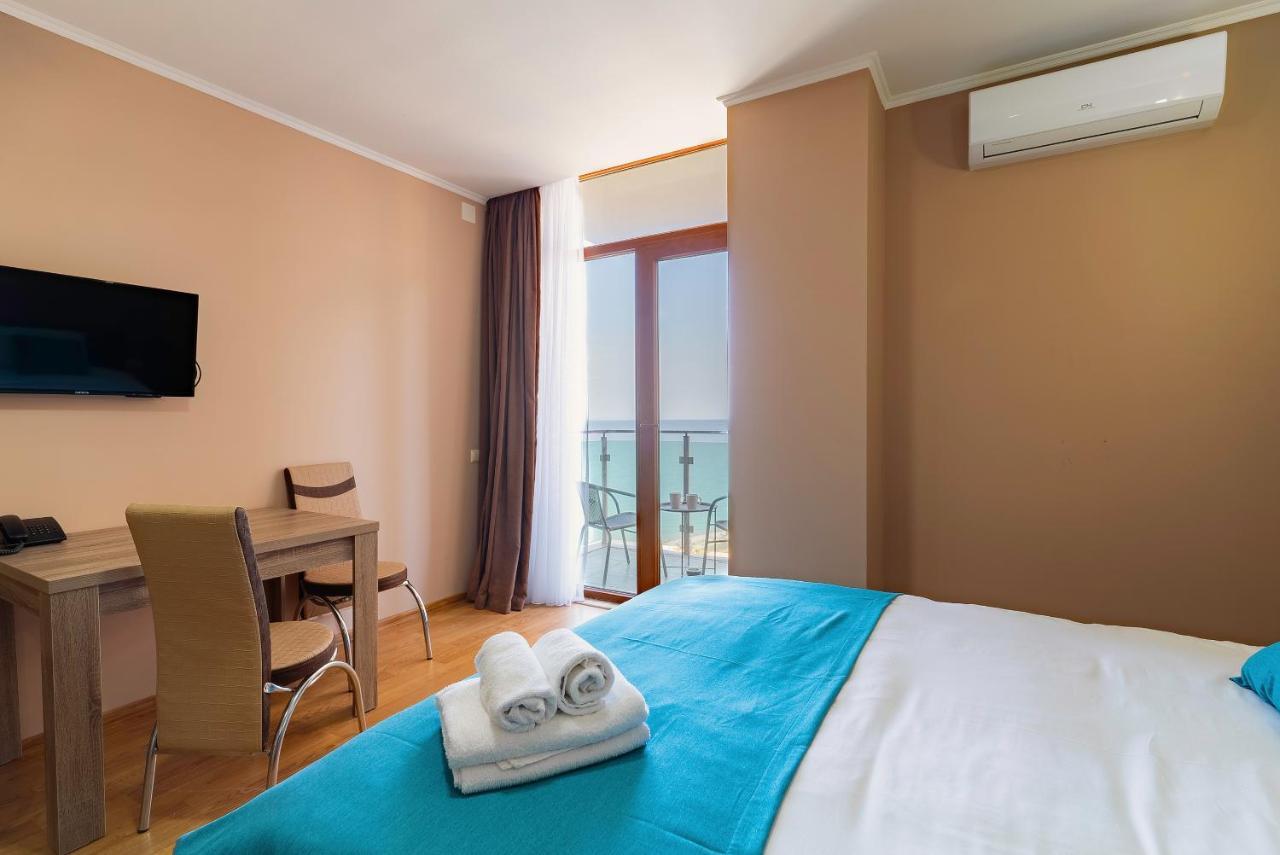 G-Point New Beach Μπατούμι Εξωτερικό φωτογραφία