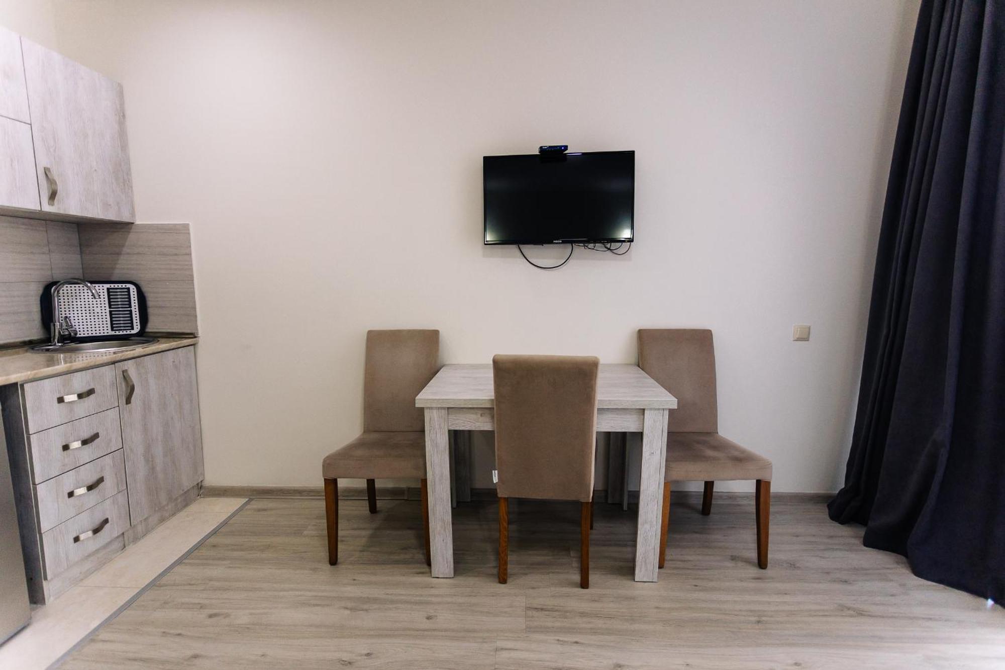 G-Point New Beach Μπατούμι Εξωτερικό φωτογραφία